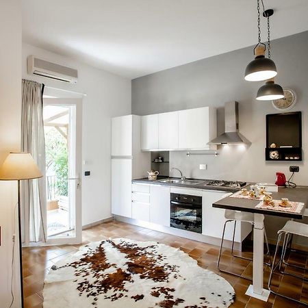 Roma, Deliziosa Casa Indipendente Immersa Nel Verdeヴィラ エクステリア 写真
